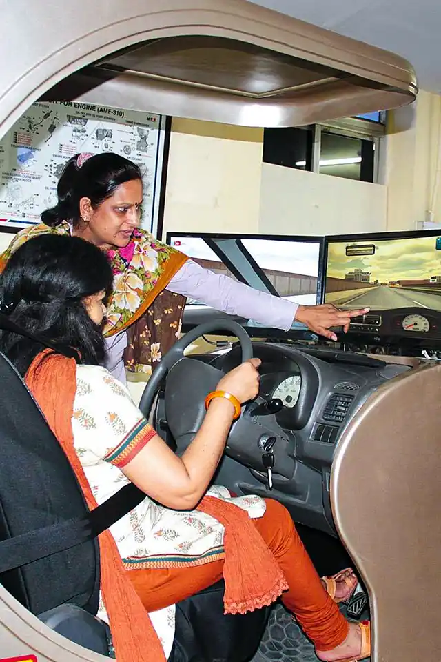 Benefits of LMV Driving Training